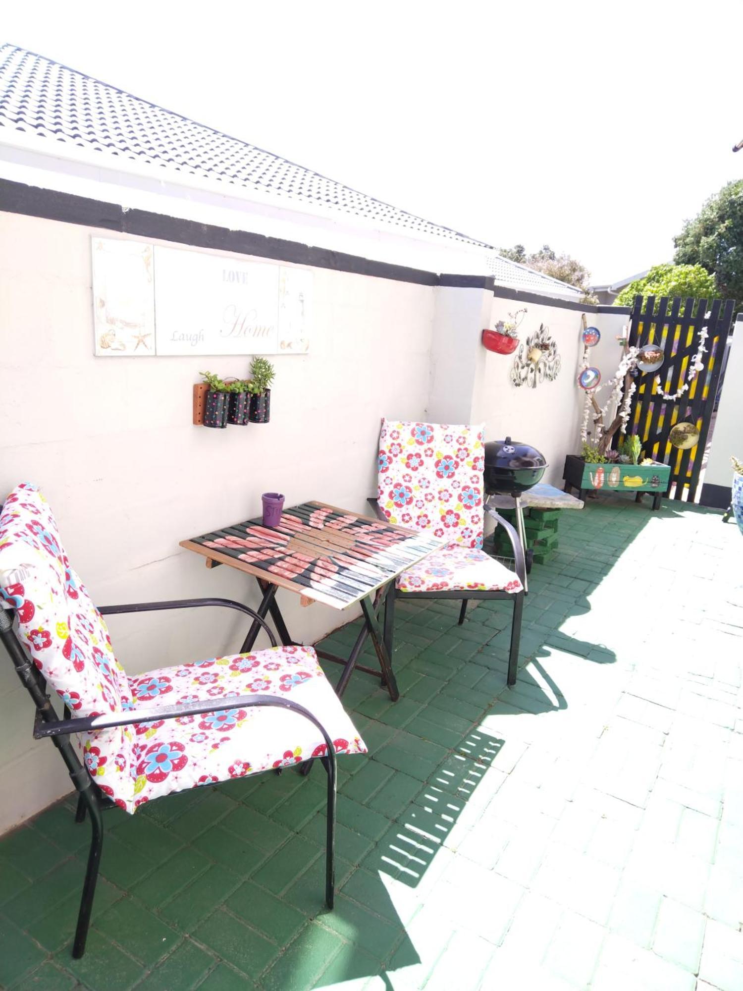 Studio On Fairway Лангебан Екстериор снимка